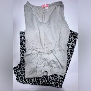 NWT CHRISTIAN SIRIANO pajama set with leopard print pants - large